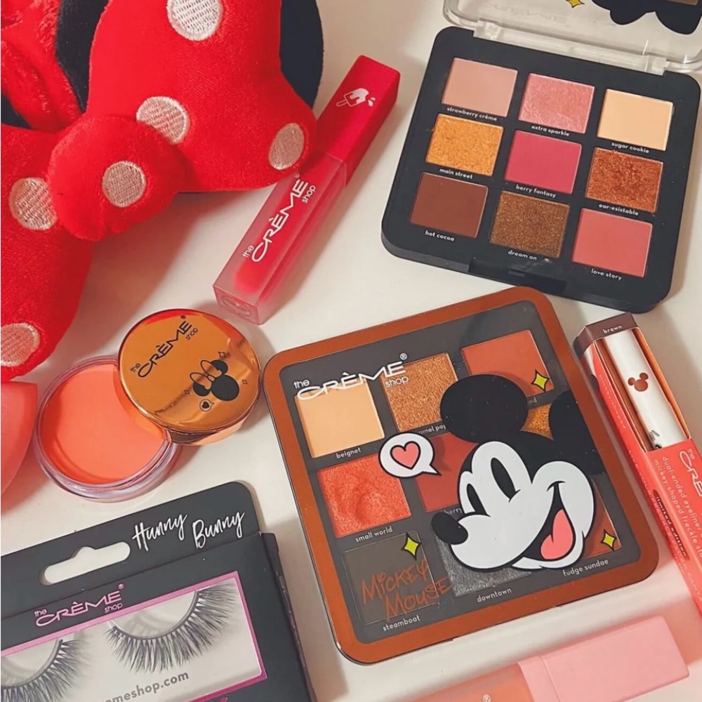 The Crème Shop Disney Cream Blush Balm in Strawberry Churro - Picture 9 of 10